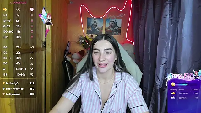 Snapshot of Fiery_Brunette_ chatting on January 3, 2025, 2:08 pm Fiery Brunette  online show from January 3, 2025, 2:08 pm