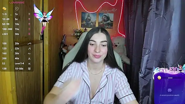 Snapshot of Fiery_Brunette_ chatting on January 8, 2025, 1:32 am Fiery Brunette  online show from January 8, 2025, 1:32 am