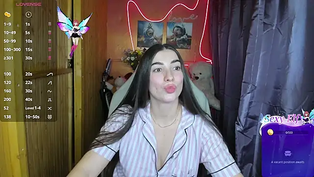 Snapshot of Fiery_Brunette_ chatting on January 13, 2025, 6:27 pm Fiery Brunette  online show from January 13, 2025, 6:27 pm