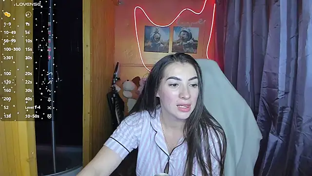 Snapshot of Fiery_Brunette_ chatting on March 3, 2025, 11:44 am Fiery Brunette  online show from March 3, 2025, 11:44 am