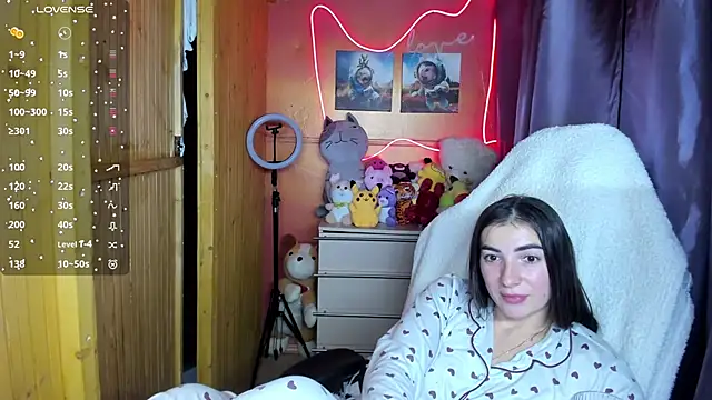 Snapshot of Fiery_Brunette_ chatting on October 8, 2025, 5:49 am Fiery Brunette  online show from October 8, 2025, 5:49 am