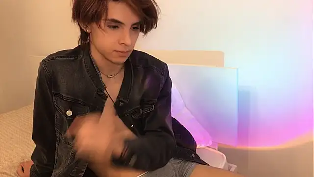 Snapshot of k0sta_ chatting on December 13, 2024, 10:13 pm k0sta online show from December 13, 2024, 10:13 pm