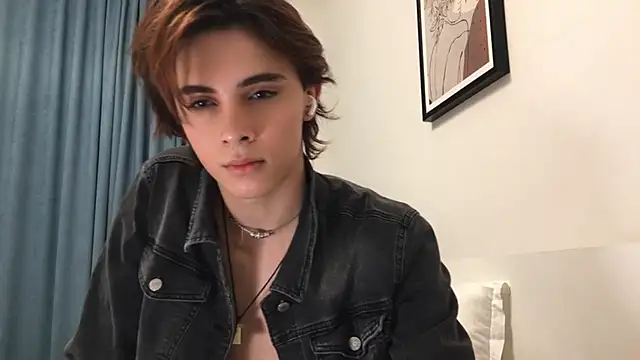 Snapshot of k0sta_ chatting on December 20, 2024, 6:45 pm k0sta online show from December 20, 2024, 6:45 pm