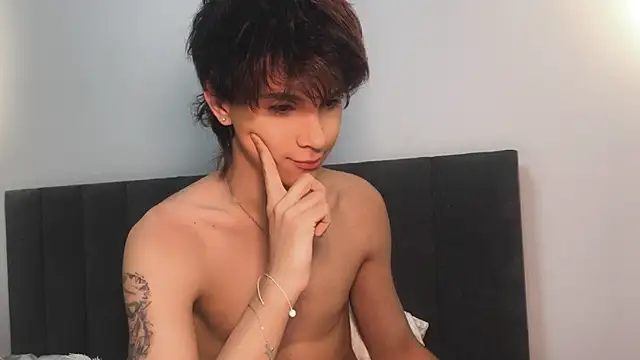 Snapshot of k0sta_ chatting on February 10, 2025, 5:03 am k0sta online show from February 10, 2025, 5:03 am