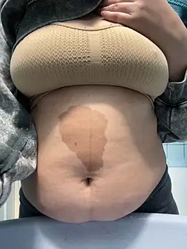 Snapshot of Angel__lika chatting on October 1, 2025, 4:24 pm Angel  lika online show from October 1, 2025, 4:24 pm