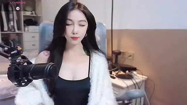 vyizh- online show from December 5, 2024, 4:53 am