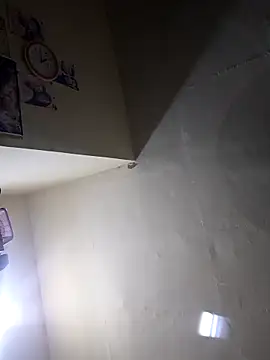  Redwine  online show from September 17, 2025, 5:14 pm