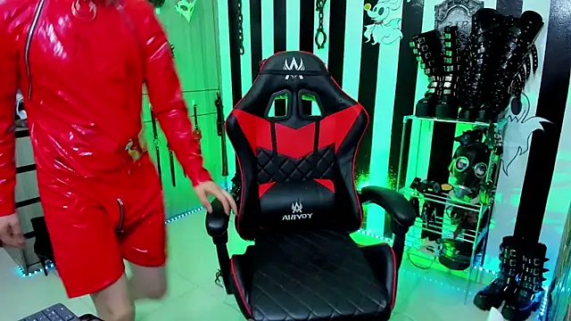 daven56 online show from February 13, 2025, 1:37 pm