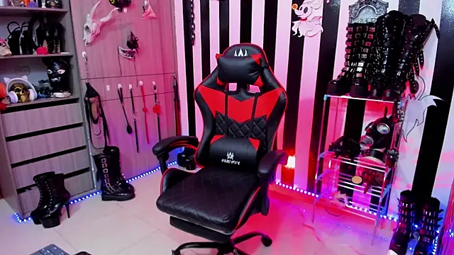 daven56 online show from February 25, 2025, 4:31 pm