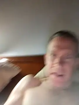 Snapshot of Blondinet92 chatting on March 21, 2025, 10:28 pm Blondinet92 online show from March 21, 2025, 10:28 pm