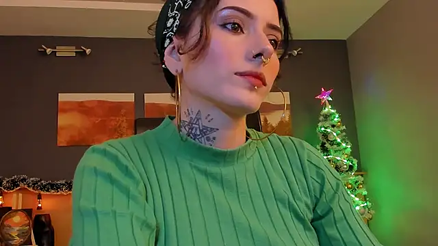 Snapshot of LiliJones_ chatting on December 5, 2024, 4:55 pm LiliJones online show from December 5, 2024, 4:55 pm