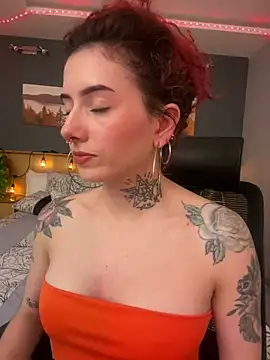 Snapshot of LiliJones_ chatting on January 18, 2025, 7:48 pm LiliJones online show from January 18, 2025, 7:48 pm
