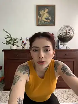 Snapshot of LiliJones_ chatting on February 8, 2025, 4:14 pm LiliJones online show from February 8, 2025, 4:14 pm