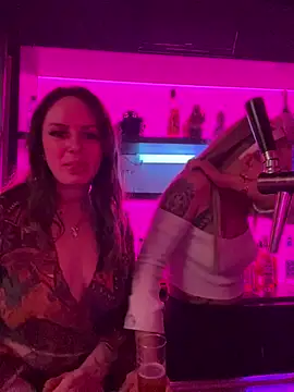 Snapshot of LizzyLush_ chatting on December 22, 2024, 5:23 am LizzyLush  online show from December 22, 2024, 5:23 am