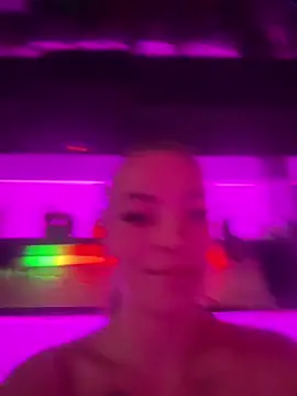 Snapshot of LizzyLush_ chatting on March 21, 2025, 12:07 am LizzyLush  online show from March 21, 2025, 12:07 am