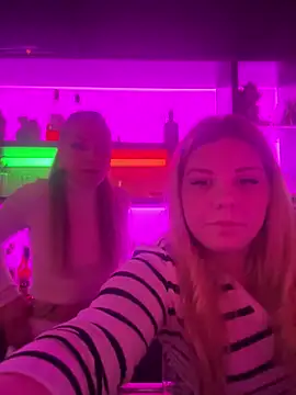 Snapshot of LizzyLush_ chatting on March 22, 2025, 10:04 pm LizzyLush  online show from March 22, 2025, 10:04 pm