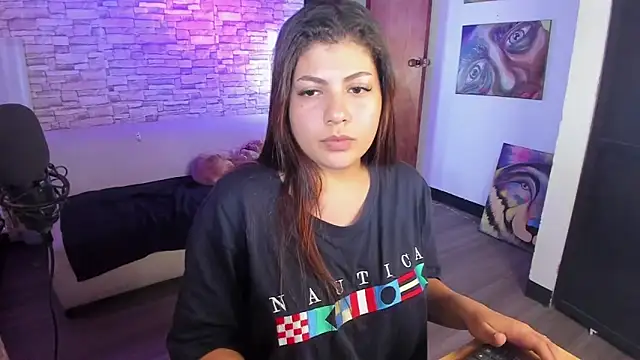 Snapshot of Luci_Amore chatting on March 7, 2025, 5:51 am Luci Amore online show from March 7, 2025, 5:51 am