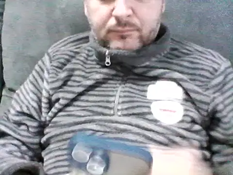 Snapshot of daky_86 chatting on February 19, 2025, 4:00 pm daky 86 online show from February 19, 2025, 4:00 pm