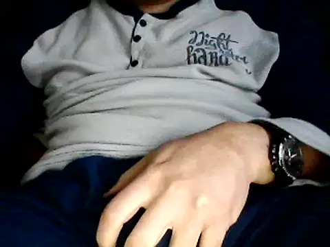 Snapshot of daky_86 chatting on March 7, 2025, 4:44 pm daky 86 online show from March 7, 2025, 4:44 pm