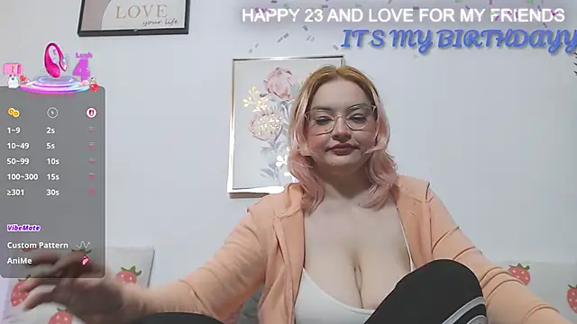 Snapshot of Catlady333 chatting on September 14, 2025, 8:19 pm Catlady333 online show from September 14, 2025, 8:19 pm