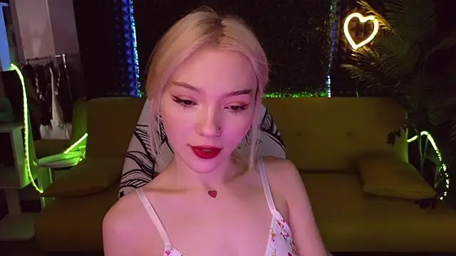 Snapshot of SandraBoyl chatting on January 31, 2025, 1:11 am SandraBoyl online show from January 31, 2025, 1:11 am