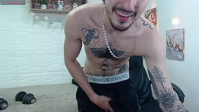 Snapshot of DmitriSanders chatting on January 7, 2025, 2:53 am DmitriSanders online show from January 7, 2025, 2:53 am