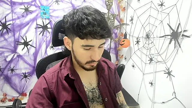 Snapshot of DmitriSanders chatting on November 8, 2025, 8:18 pm DmitriSanders online show from November 8, 2025, 8:18 pm