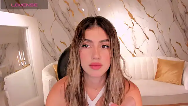 Snapshot of PaulinaSantos_ chatting on March 5, 2025, 7:06 pm PaulinaSantos  online show from March 5, 2025, 7:06 pm