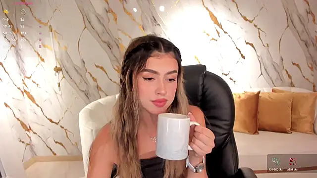 Snapshot of PaulinaSantos_ chatting on March 6, 2025, 7:21 pm PaulinaSantos  online show from March 6, 2025, 7:21 pm