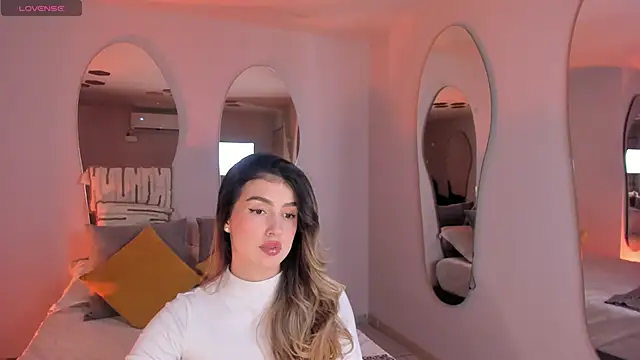 Snapshot of PaulinaSantos_ chatting on September 10, 2025, 7:03 pm PaulinaSantos  online show from September 10, 2025, 7:03 pm