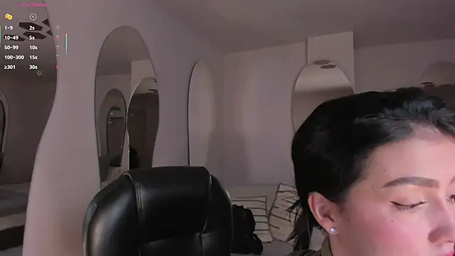 Snapshot of PaulinaSantos_ chatting on September 13, 2025, 7:35 pm PaulinaSantos  online show from September 13, 2025, 7:35 pm