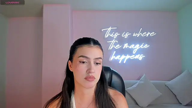 Snapshot of PaulinaSantos_ chatting on September 25, 2025, 7:28 pm PaulinaSantos  online show from September 25, 2025, 7:28 pm