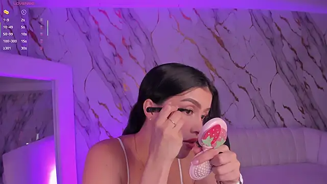 Snapshot of PaulinaSantos_ chatting on October 4, 2025, 7:45 pm PaulinaSantos  online show from October 4, 2025, 7:45 pm