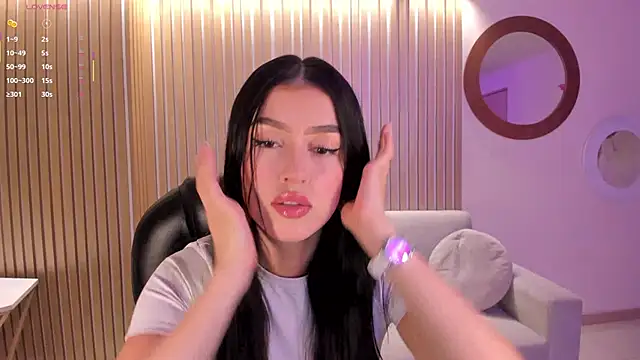 Snapshot of PaulinaSantos_ chatting on October 12, 2025, 6:18 pm PaulinaSantos  online show from October 12, 2025, 6:18 pm