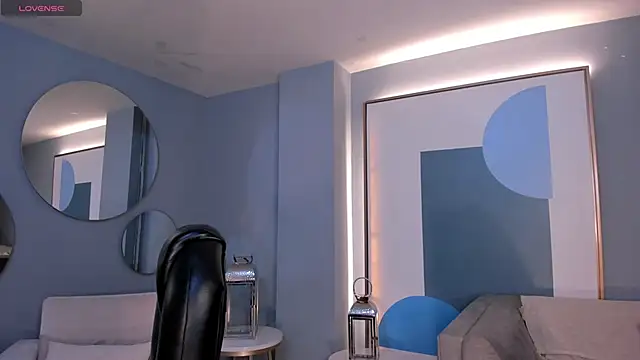 Snapshot of PaulinaSantos_ chatting on October 14, 2025, 7:58 pm PaulinaSantos  online show from October 14, 2025, 7:58 pm