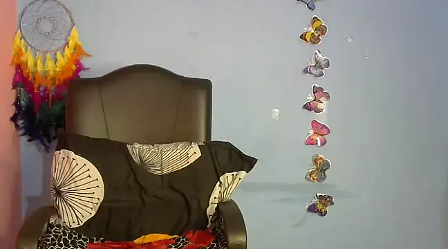 Black cat cutie online show from December 20, 2024, 3:03 am