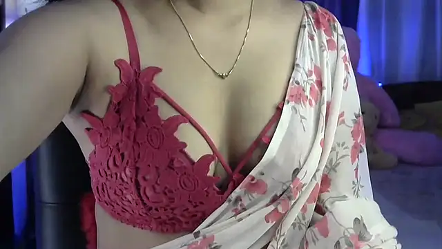 Snapshot of Black_cat_cutie chatting on October 17, 2025, 4:37 am Black cat cutie online show from October 17, 2025, 4:37 am