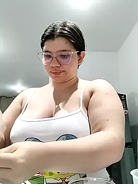 Snapshot of Danzel1105 chatting on January 10, 2025, 12:49 am Danzel1105 online show from January 10, 2025, 12:49 am