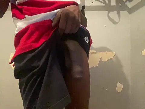 Snapshot of chocolatemeatstick25 chatting on March 2, 2025, 12:32 pm chocolatemeatstick25 online show from March 2, 2025, 12:32 pm