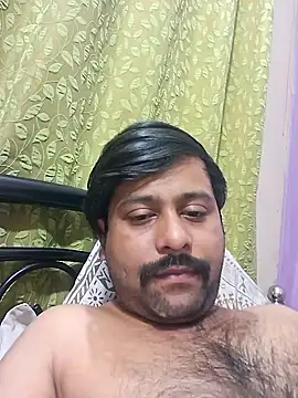 Snapshot of GlassBarge9 chatting on January 10, 2025, 11:29 pm GlassBarge9 online show from January 10, 2025, 11:29 pm