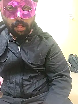 Snapshot of GlassBarge9 chatting on November 16, 2025, 5:29 pm GlassBarge9 online show from November 16, 2025, 5:29 pm