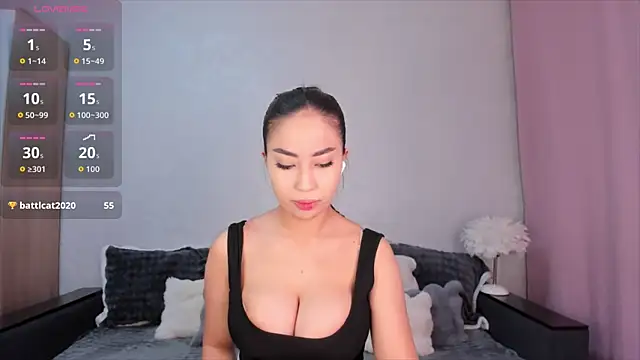 Snapshot of Long_is1and chatting on October 11, 2025, 12:26 pm Long is1and online show from October 11, 2025, 12:26 pm
