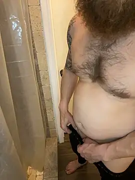 Snapshot of whitehammer94u chatting on January 14, 2025, 4:57 am whitehammer94u online show from January 14, 2025, 4:57 am