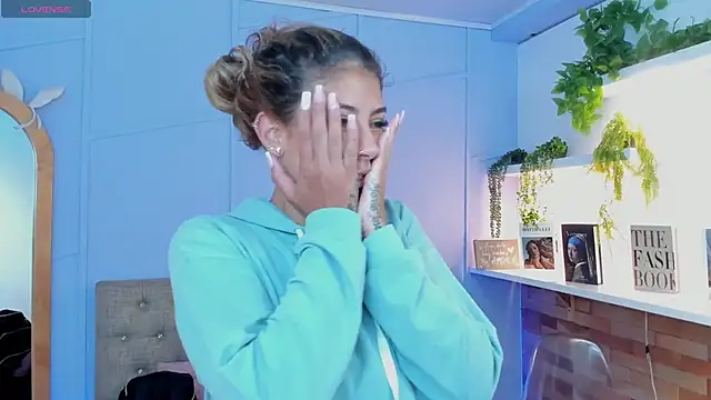 Georgina-coule online show from December 22, 2024, 12:05 pm