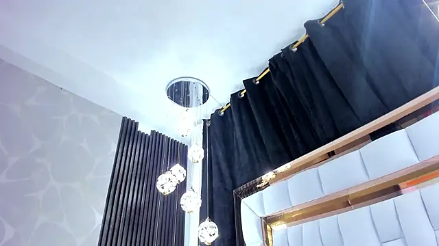 Snapshot of SarayRoyse chatting on September 20, 2025, 7:37 pm SarayRoyse online show from September 20, 2025, 7:37 pm