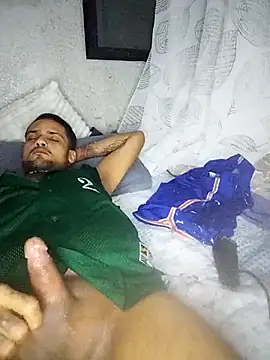 Snapshot of Leonf777 chatting on October 28, 2025, 12:47 am Leonf777 online show from October 28, 2025, 12:47 am