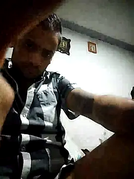 Snapshot of Leonf777 chatting on November 13, 2025, 2:10 am Leonf777 online show from November 13, 2025, 2:10 am