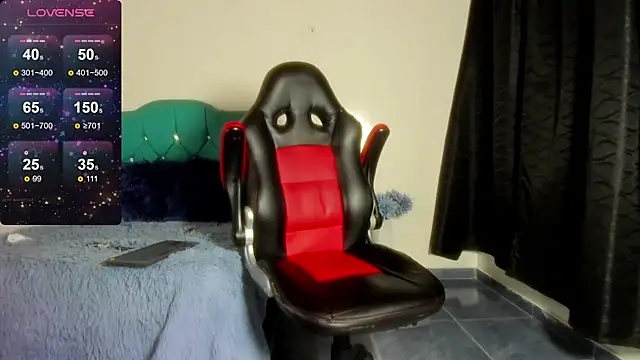 estebanlobo- online show from December 22, 2024, 8:47 pm