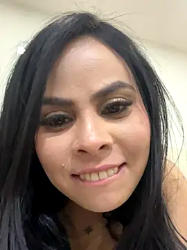 Snapshot of Julieta_Coopeer_ chatting on September 19, 2025, 10:43 pm Julieta Coopeer online show from September 19, 2025, 10:43 pm