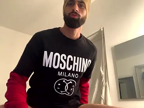 Snapshot of hugoprada chatting on December 8, 2024, 7:54 pm hugoprada online show from December 8, 2024, 7:54 pm